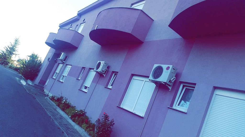 Motel Aura Gnojnice Exterior photo