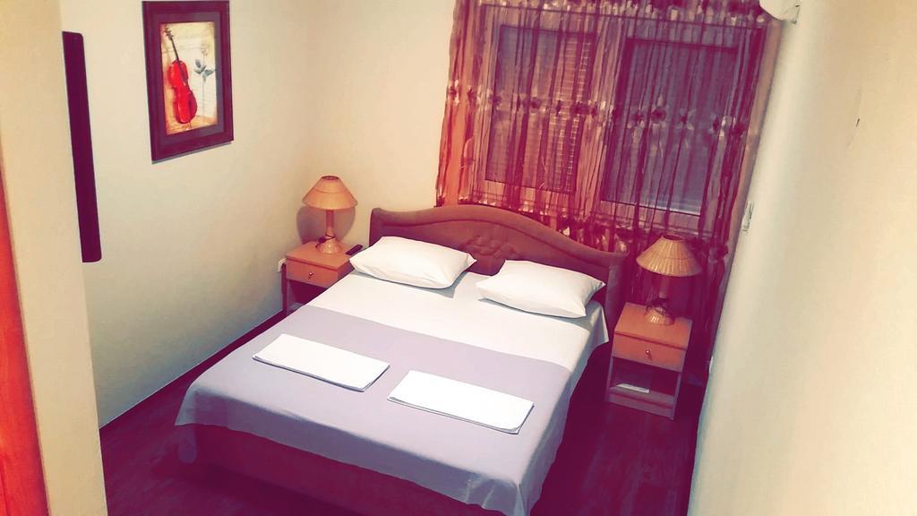 Motel Aura Gnojnice Room photo