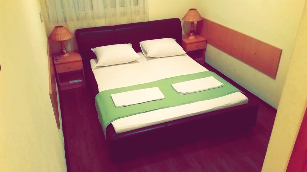 Motel Aura Gnojnice Room photo